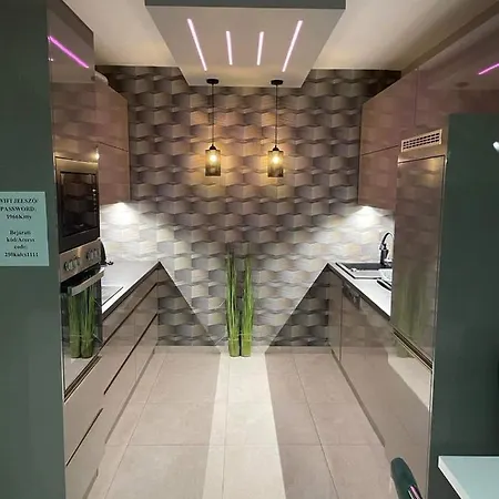 New * ديبريتْسين